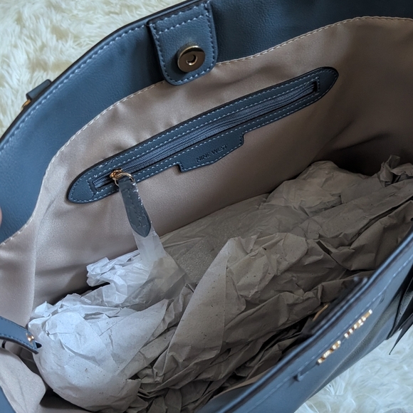 Set Nine West Jordii Trap Shoulder Tote Bag and Crossbody - Picture 8 of 12